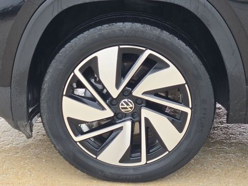 Used 2024 Volkswagen Atlas SE FWD image 11