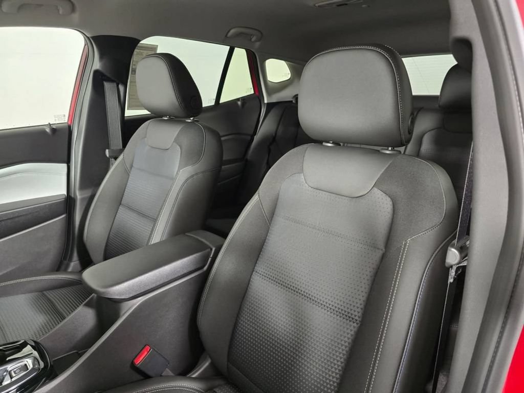 Used 2026 Chevrolet Trax LT w/ Driver Confidence Package FWD image 23