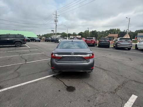 Used 2018 Lexus ES 350 w/ Luxury Package w/Wood Trim FWD image 12