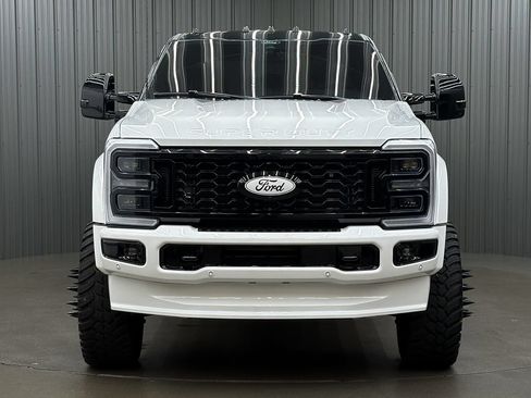 Used 2026 Ford F450 Platinum w/ FX4 Off-Road Package AWD/4WD image 8