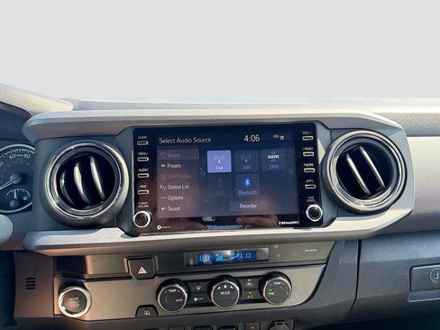 Used 2022 Toyota Tacoma TRD Sport w/ Technology Package RWD image 18