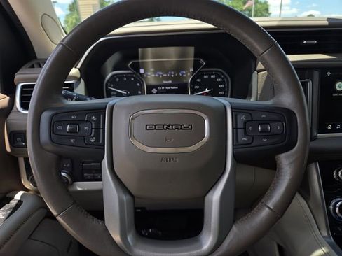 Used 2021 GMC Yukon XL Denali w/ Denali Ultimate Package AWD/4WD image 22