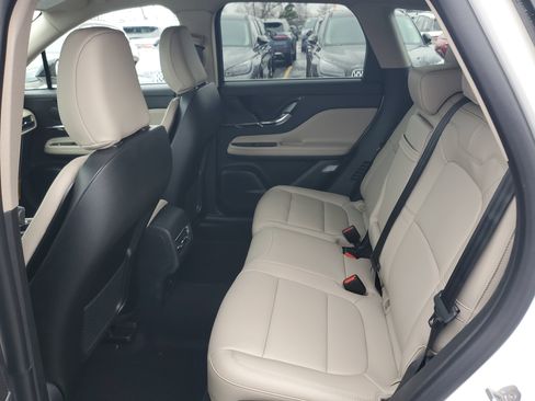 New 2026 Lincoln Corsair Premiere image 23