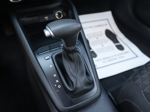 Used 2023 Kia Rio S FWD image 9