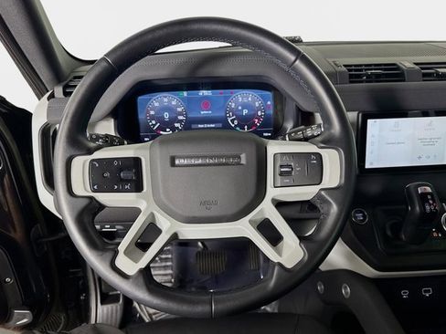 Used 2023 Land Rover Defender 110 SE image 12