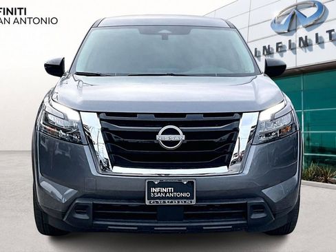Used 2024 Nissan Pathfinder S AWD/4WD image 4