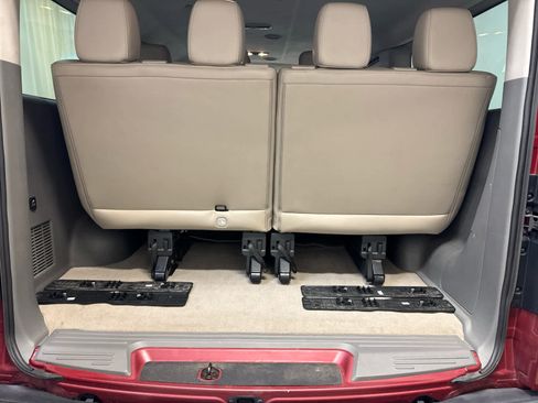 Used 2017 Nissan NV 3500 SL image 23