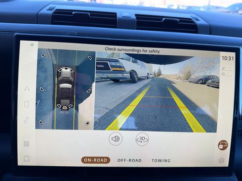 New 2026 Land Rover Defender 110 X-Dynamic SE image 17