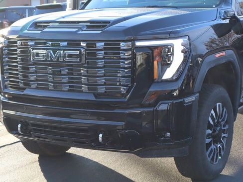 New 2026 GMC Sierra 2500 Denali Ultimate image 4