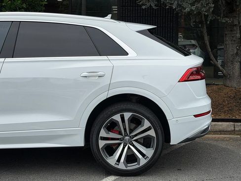 Used 2019 Audi Q8 Prestige w/ Luxury Package AWD/4WD image 11