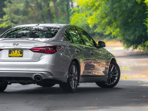 Used 2018 INFINITI Q50 Luxe w/ Essential Package (3.0T Luxe) RWD image 30