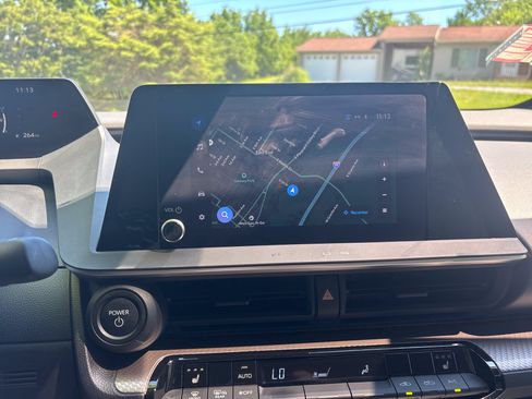 Used 2023 Toyota Prius XLE FWD image 24