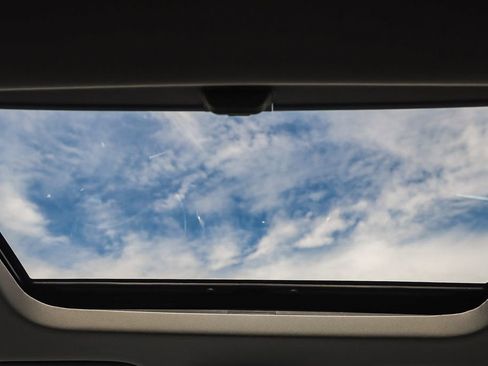 Used 2020 Chevrolet Traverse Premier w/ Redline Edition image 22