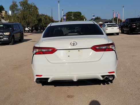Used 2018 Toyota Camry SE w/ Convenience Package FWD image 7