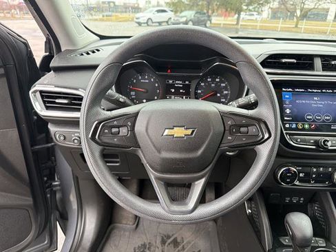 Used 2021 Chevrolet TrailBlazer LT w/ Convenience Package image 34