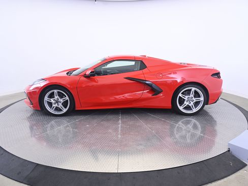 Used 2024 Chevrolet Corvette Stingray Preferred Conv w/ Battery Protection Package RWD image 12