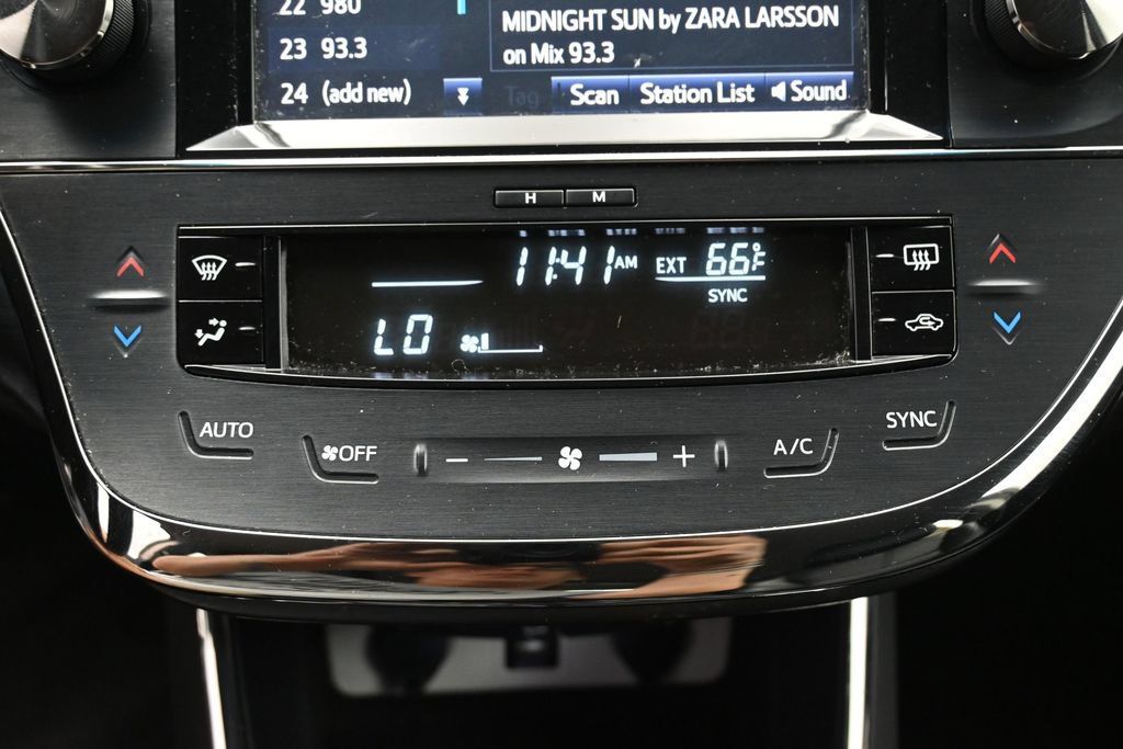 Used 2016 Toyota Avalon XLE FWD image 22