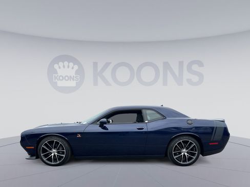 Used 2016 Dodge Challenger R/T Scat Pack RWD image 13