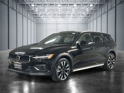 Used 2024 Volvo V60 B5 Cross Country Ultimate