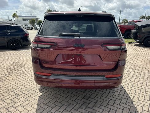 New 2026 Jeep Grand Cherokee L Limited AWD/4WD image 8