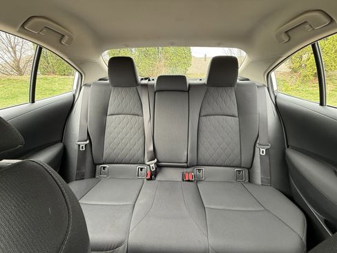 Used 2020 Toyota Corolla LE image 38