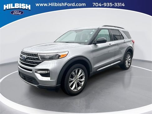 Used 2022 Ford Explorer XLT w/ Equipment Group 202A image 1