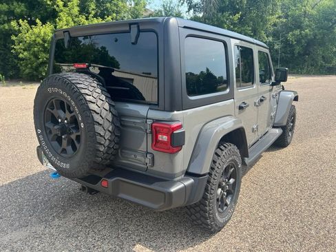 Used 2023 Jeep Wrangler Unlimited Sahara w/ Cold Weather Group AWD/4WD image 5