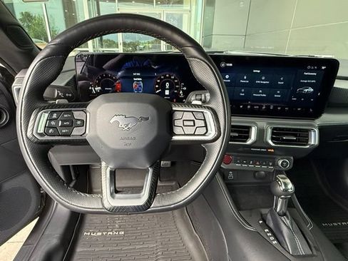 Used 2025 Ford Mustang GT Premium RWD image 18