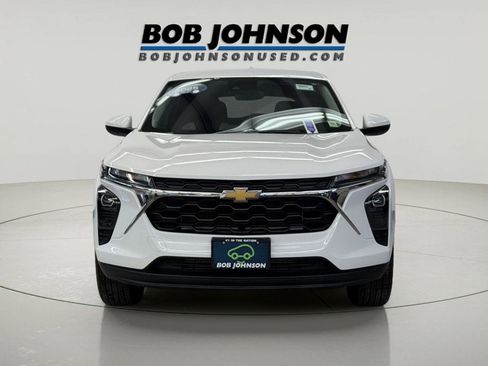 Certified 2025 Chevrolet Trax LS w/ LS Convenience Package image 9