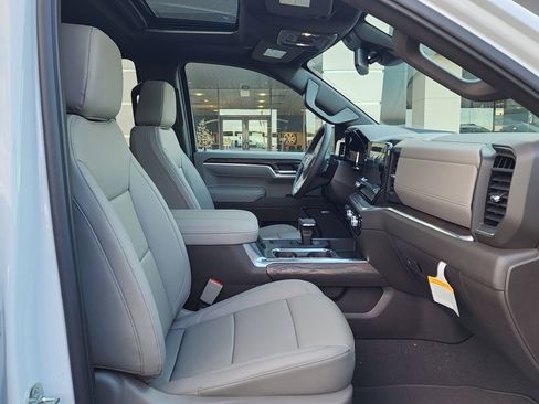 New 2026 GMC Sierra 1500 SLT w/ SLT Premium Plus Package image 39