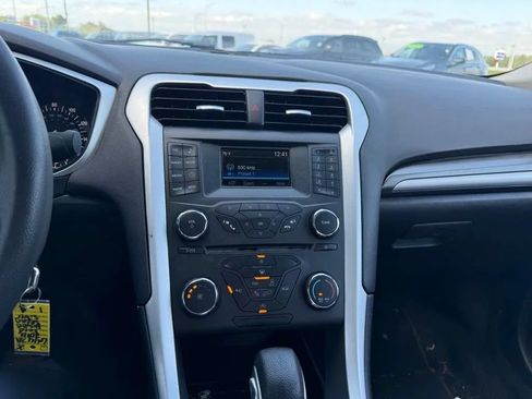 Used 2016 Ford Fusion S FWD image 21