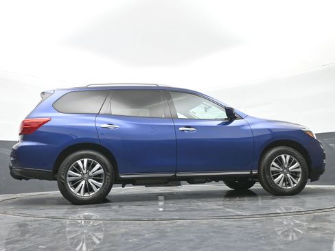 Used 2020 Nissan Pathfinder SV AWD/4WD image 43