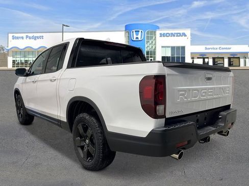 New 2026 Honda Ridgeline Black Edition image 4