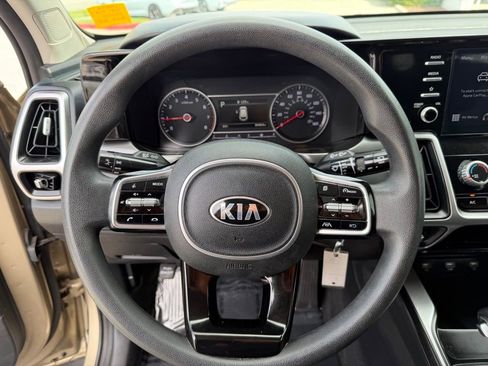 Used 2021 Kia Sorento LX AWD/4WD image 23