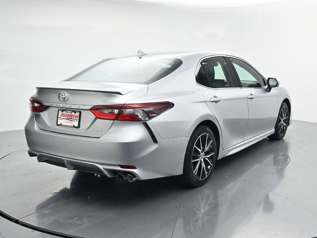 Used 2024 Toyota Camry SE FWD image 7