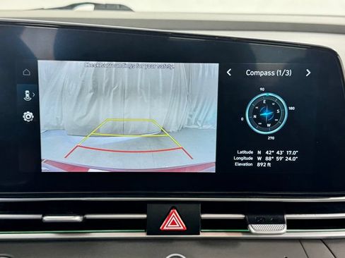 Used 2024 Hyundai Elantra SEL FWD image 23