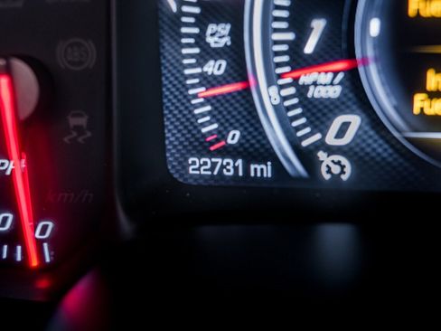 Used 2018 Chevrolet Corvette Stingray Coupe w/ 2LT Preferred Equipment Group image 29