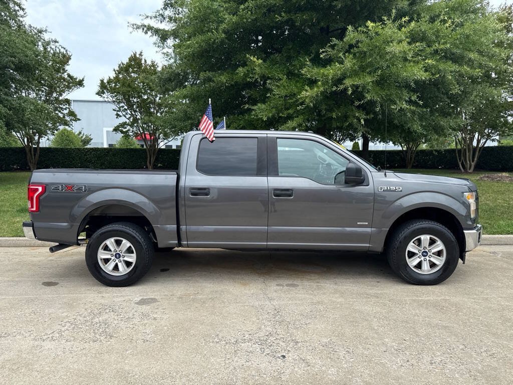 Used 2017 Ford F150 XLT AWD/4WD image 2