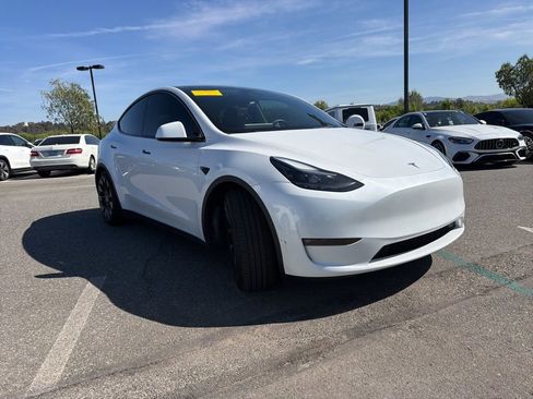 Used 2023 Tesla Model Y Performance AWD/4WD image 3