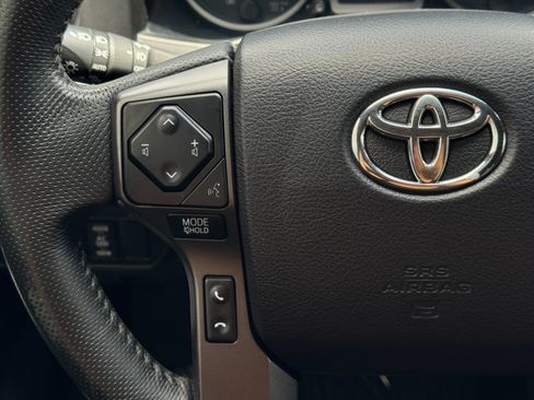 Used 2021 Toyota Tacoma TRD Sport w/ Technology Package RWD image 19