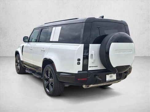 New 2026 Land Rover Defender 130 X-Dynamic SE AWD/4WD image 9
