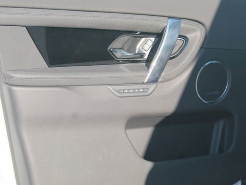 Used 2025 Land Rover Discovery Sport S image 23