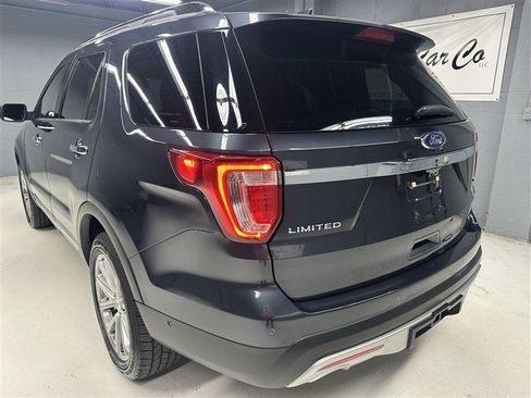Used 2017 Ford Explorer Limited w/ Equipment Group 301A AWD/4WD image 9