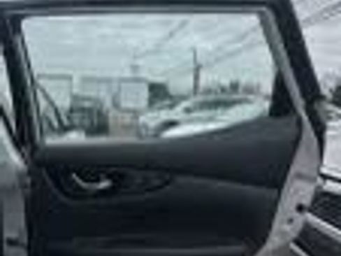 Used 2022 Nissan Rogue Sport SV AWD/4WD image 22