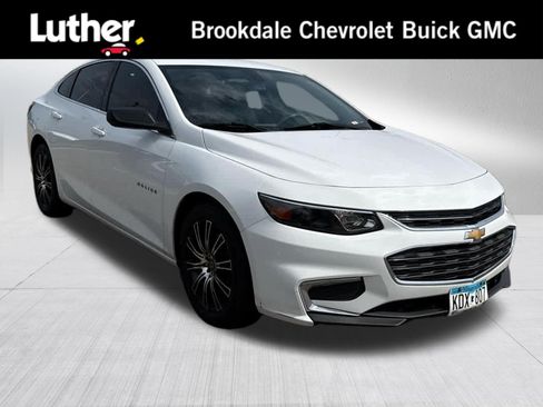 Used 2018 Chevrolet Malibu LS w/ LPO, Convenience Package 1 FWD image 1