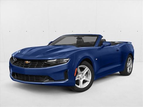 Used 2021 Chevrolet Camaro LT RWD image 1