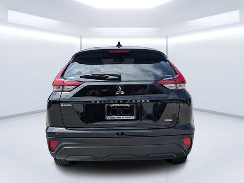 Used 2022 Mitsubishi Eclipse Cross LE image 4