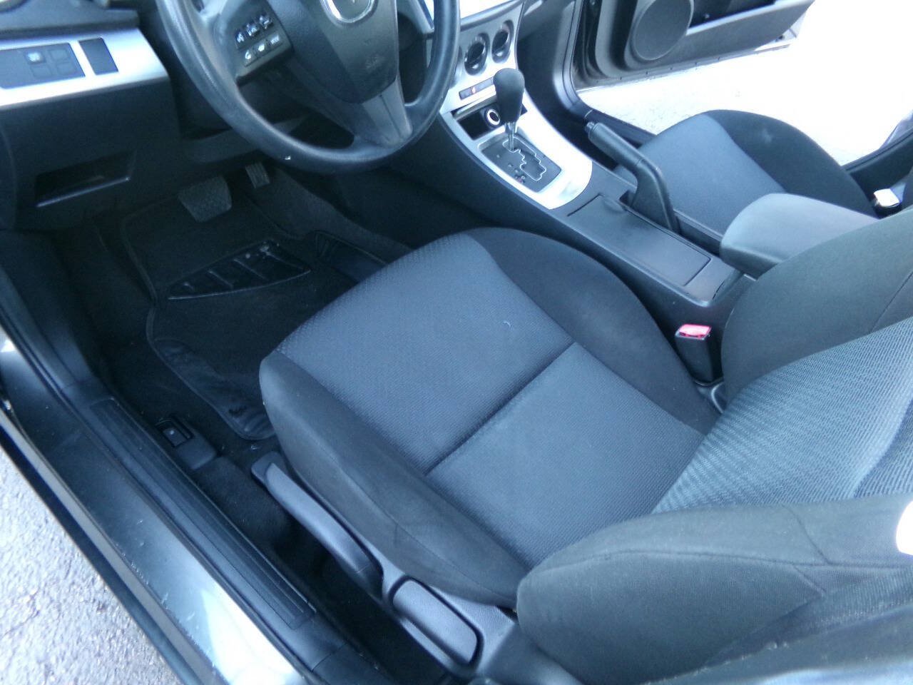 Used 2010 MAZDA MAZDA3 i Touring FWD image 10