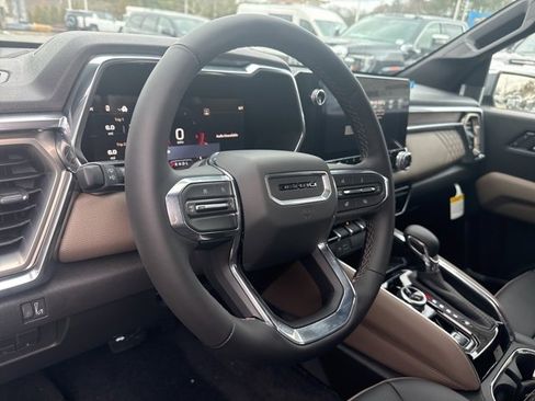 New 2026 GMC Canyon Denali w/ LPO, Denali Black Edition image 10