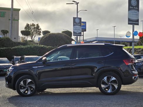 Used 2024 Volkswagen Taos SE image 26